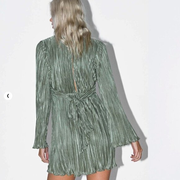 Princess Polly Cindie Wrap Pleated Mini Dress Sage Green Size 8 - Picture 2 of 6